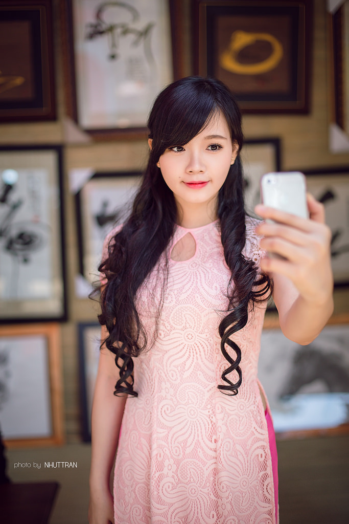 玩两个有奶水的少妇